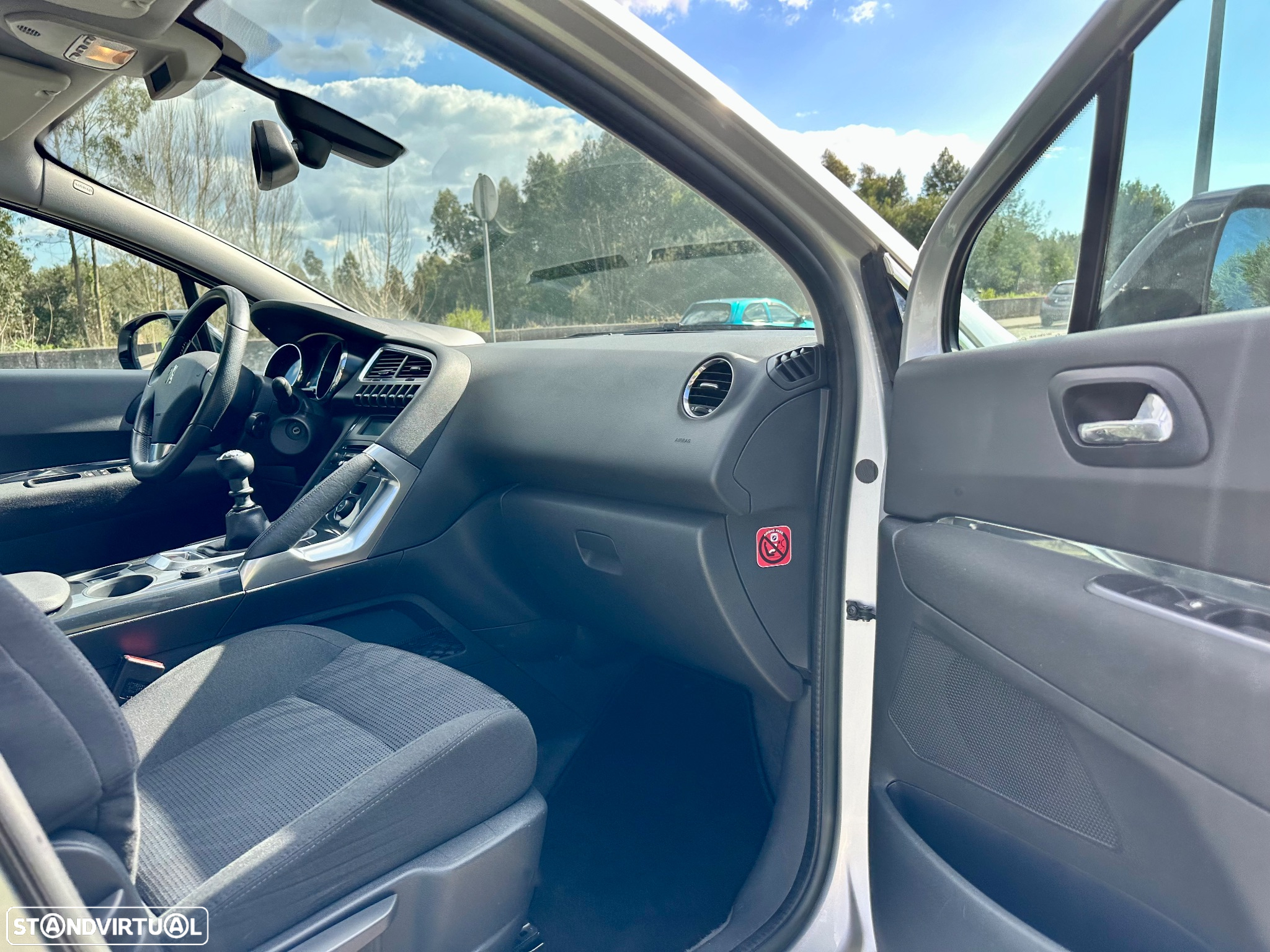 Peugeot 3008 1.6 HDi Allure - 29