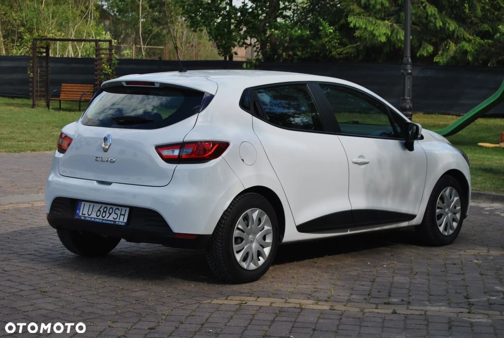Renault Clio 1.2 16V 75 Life - 3