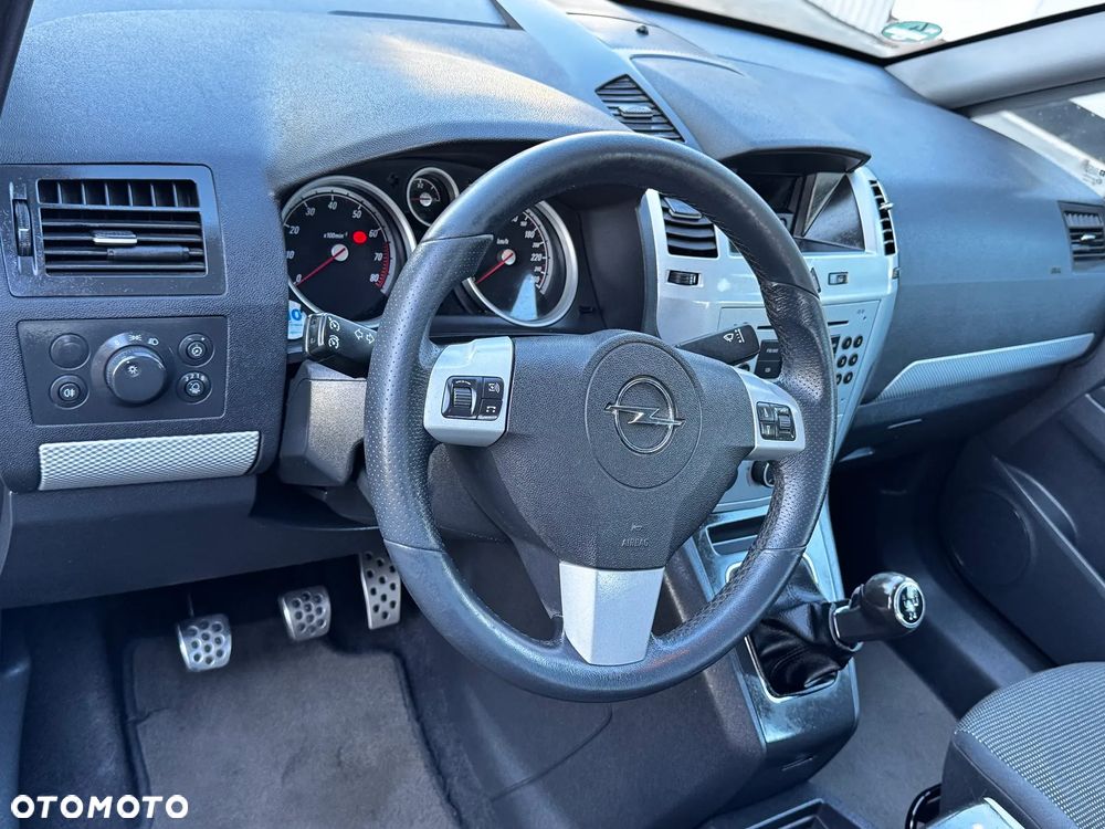 Opel Zafira - 22