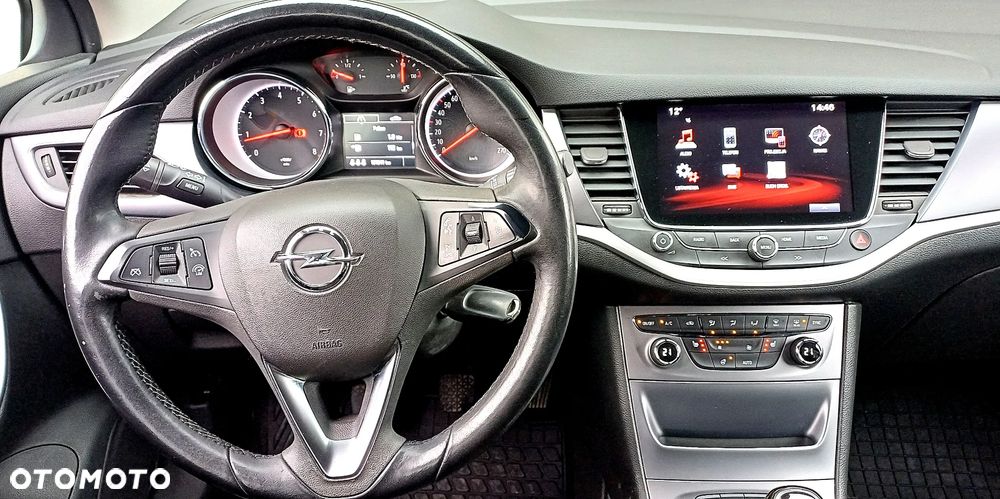 Opel Astra 1.4 Turbo Edition - 17