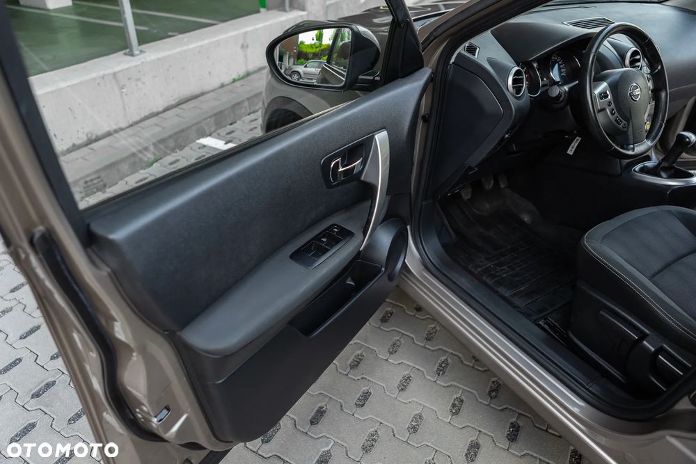 Nissan Qashqai - 35