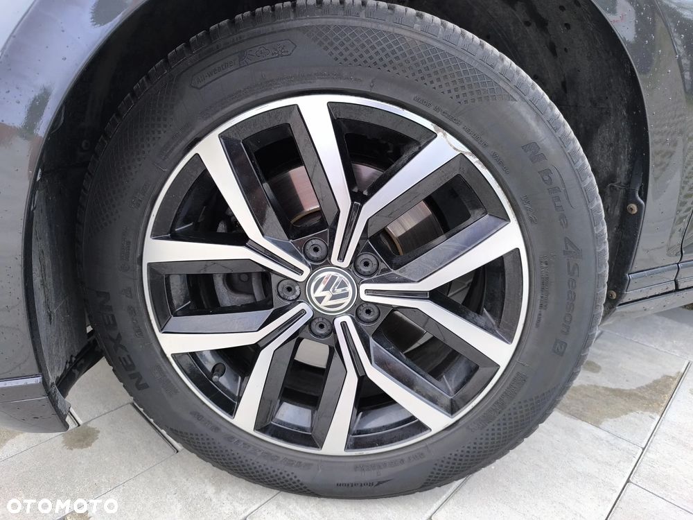Volkswagen Passat - 13