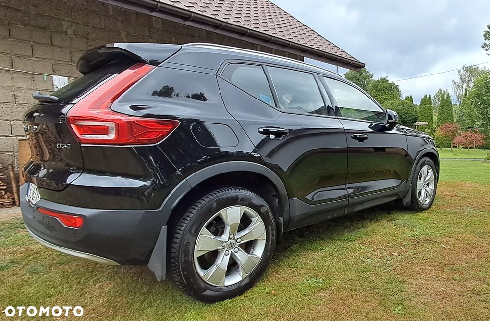 Volvo XC 40 D3 AWD Momentum Pro - 3