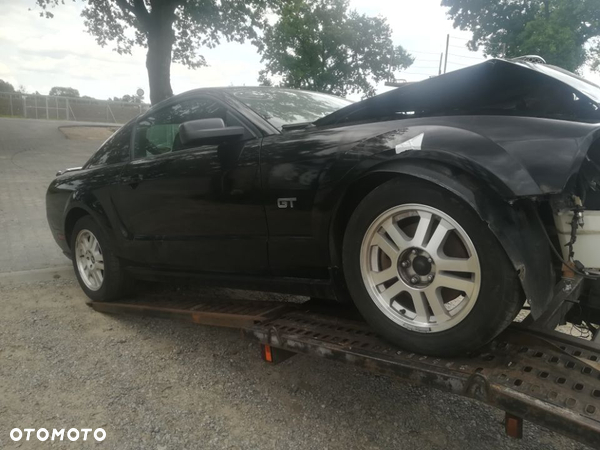 Ford Mustang 2005-2009 klapa tył szyba zderzak lampy