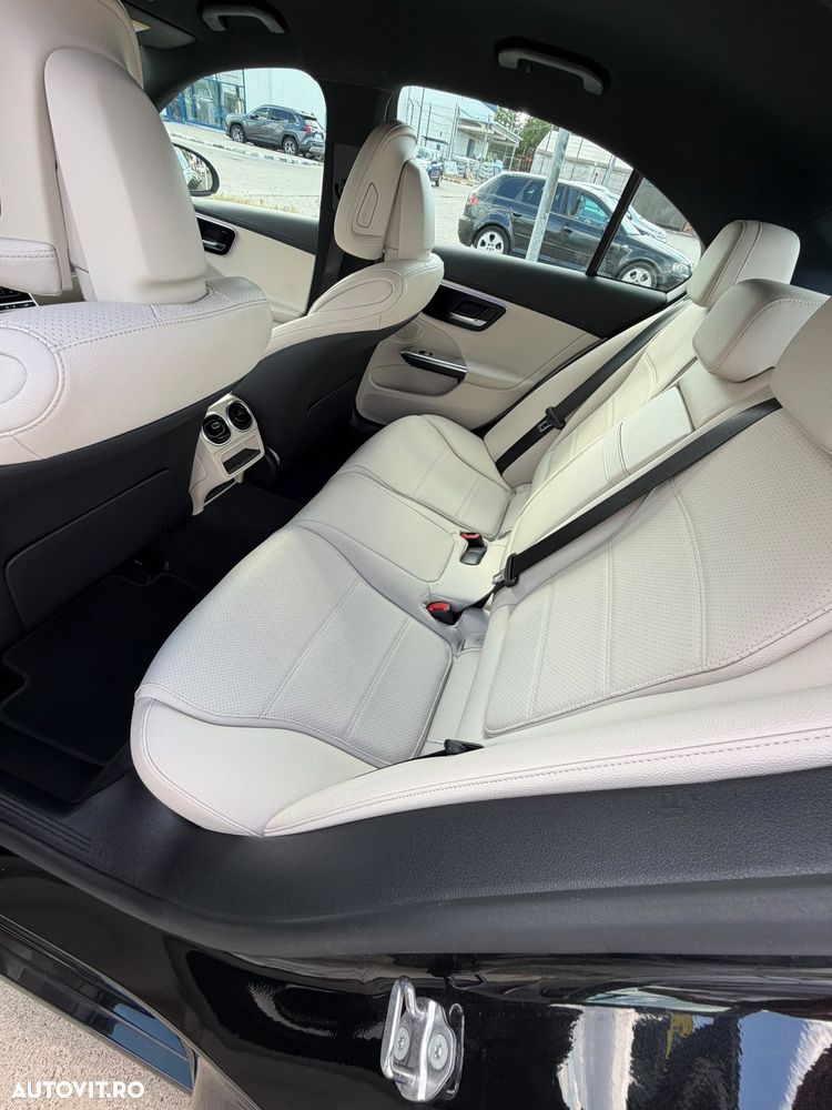 Mercedes-Benz C - 8