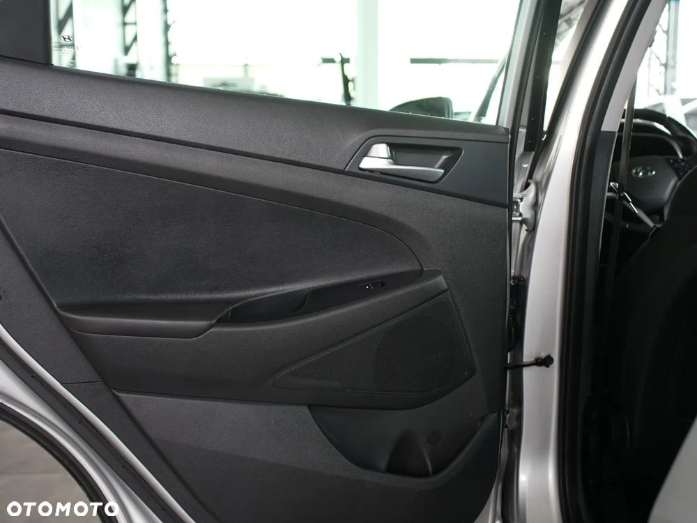 Hyundai Tucson 1.6 GDi Comfort 2WD - 25