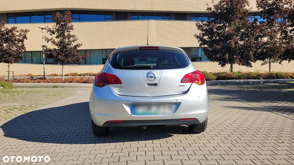 Opel Astra 1.7 CDTI Cosmo - 8