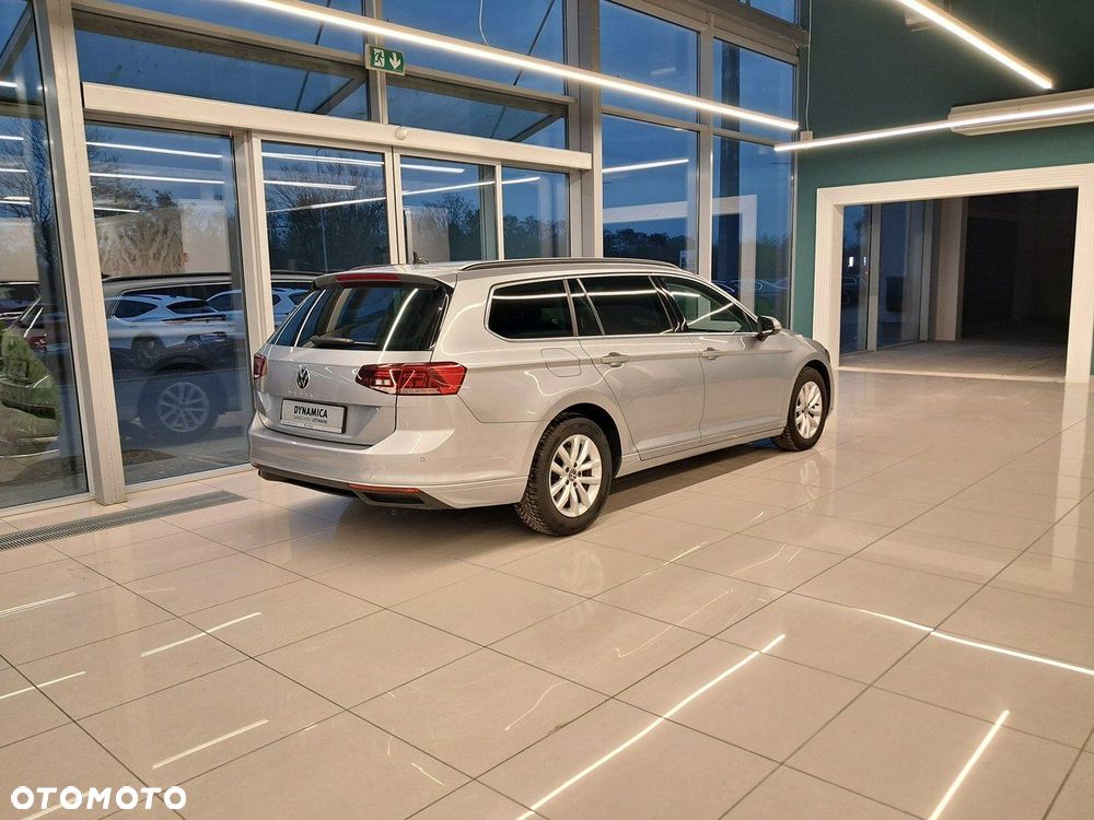 Volkswagen Passat - 7