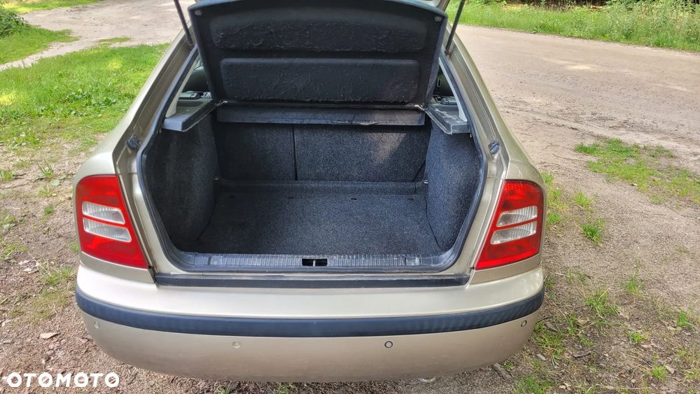 Skoda Octavia 1.4 Tour - 6