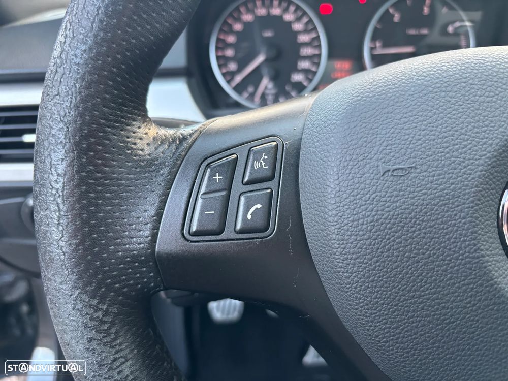 BMW 320 d Exclusive - 16