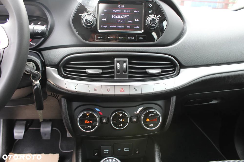 Fiat Tipo 1.4 16V More - 26