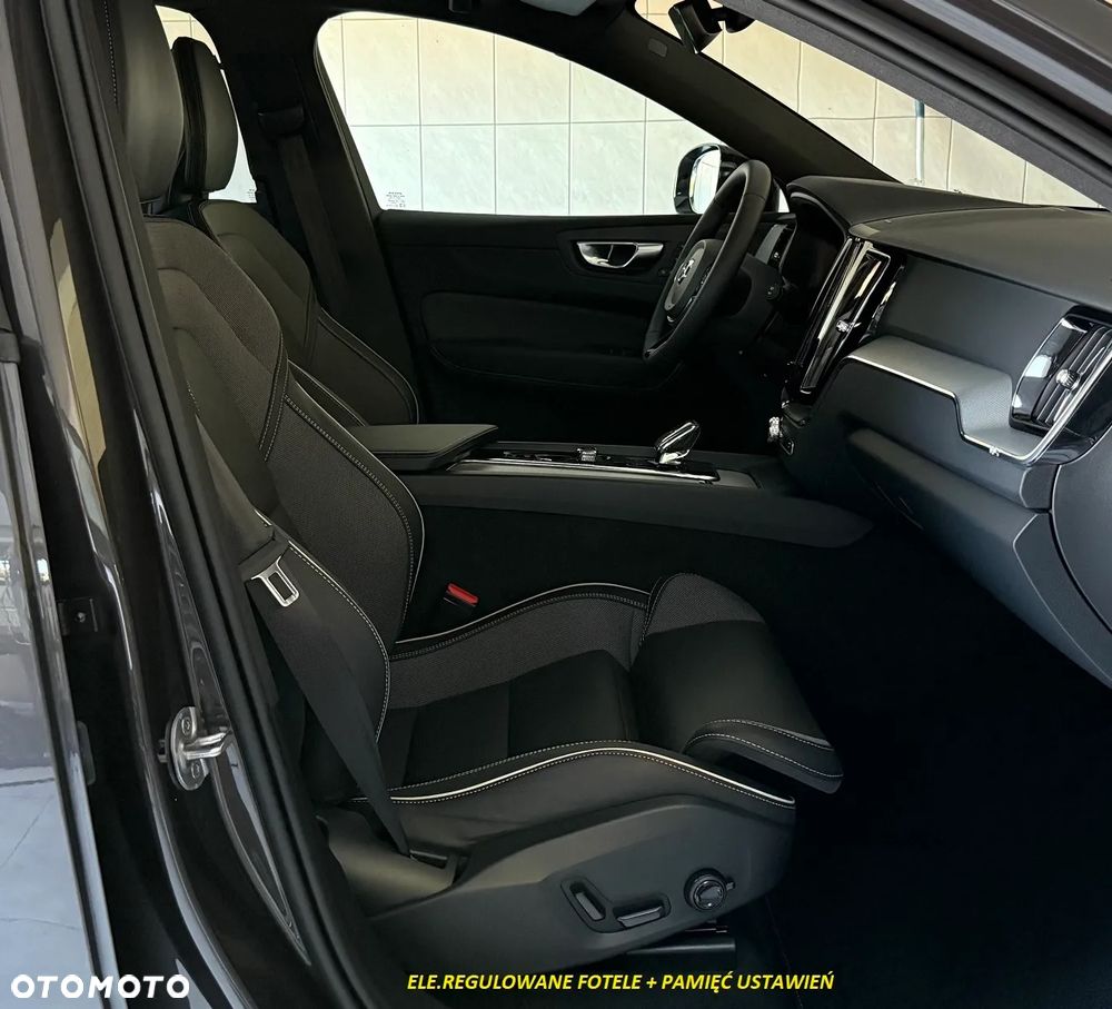 Volvo XC 60 B4 D AWD Plus Dark - 11