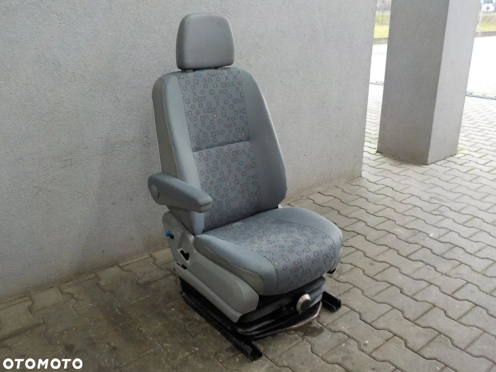 VW CRAFTER SPRINTER 906 FOTEL KIEROWCY PNEUMATYCZNY - 1