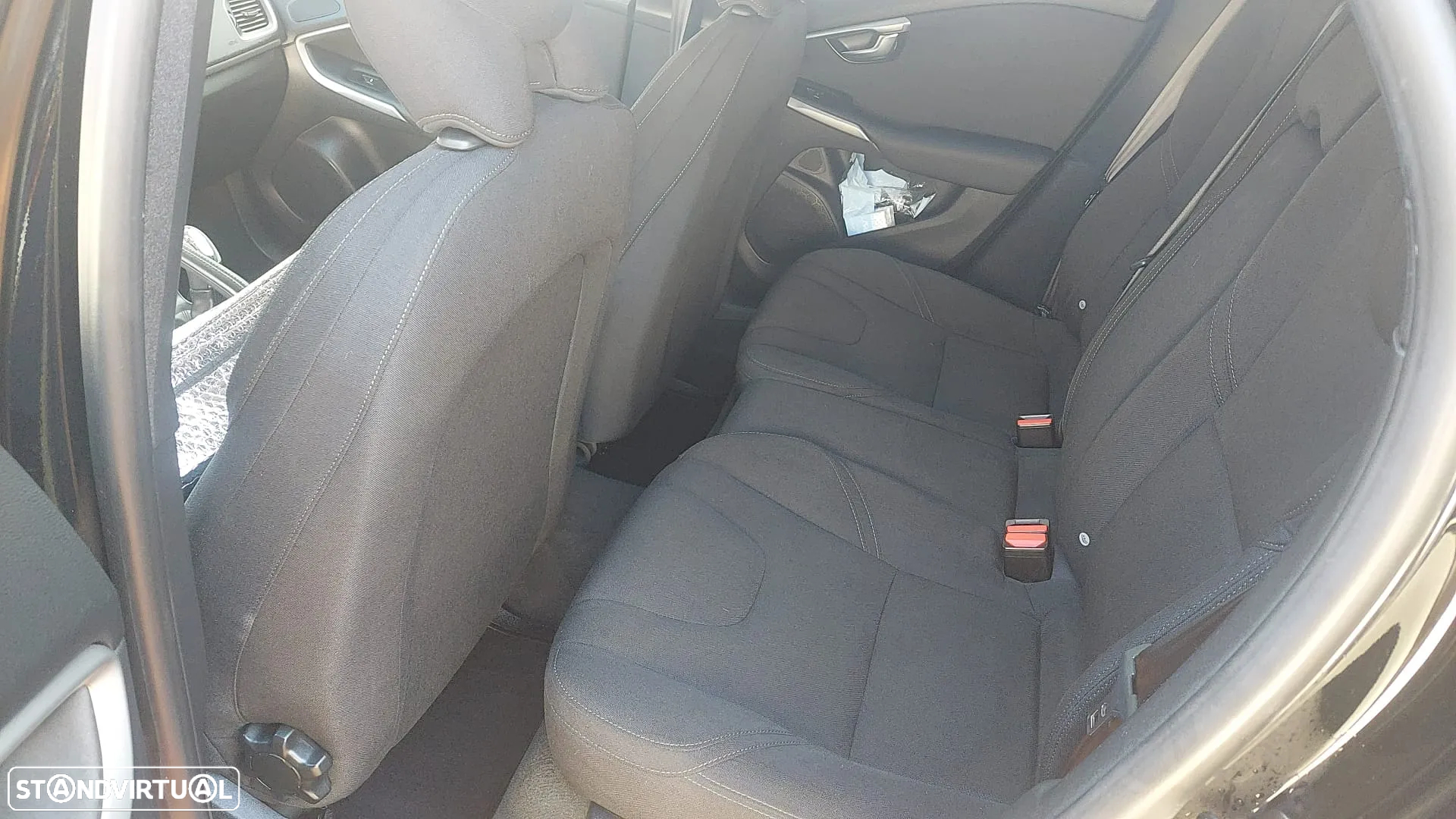 Volvo V40 Cross Country 1.6 D2 Momentum - 4