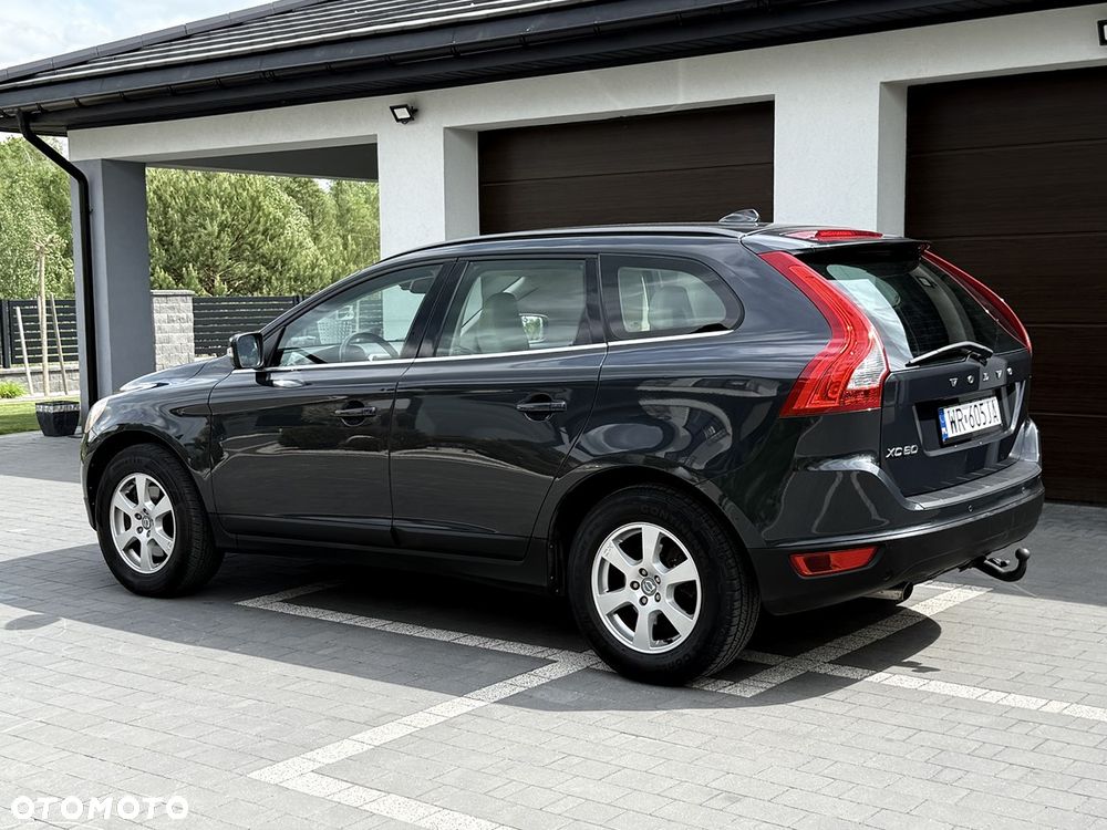 Volvo XC 60 DRIVe Momentum - 4