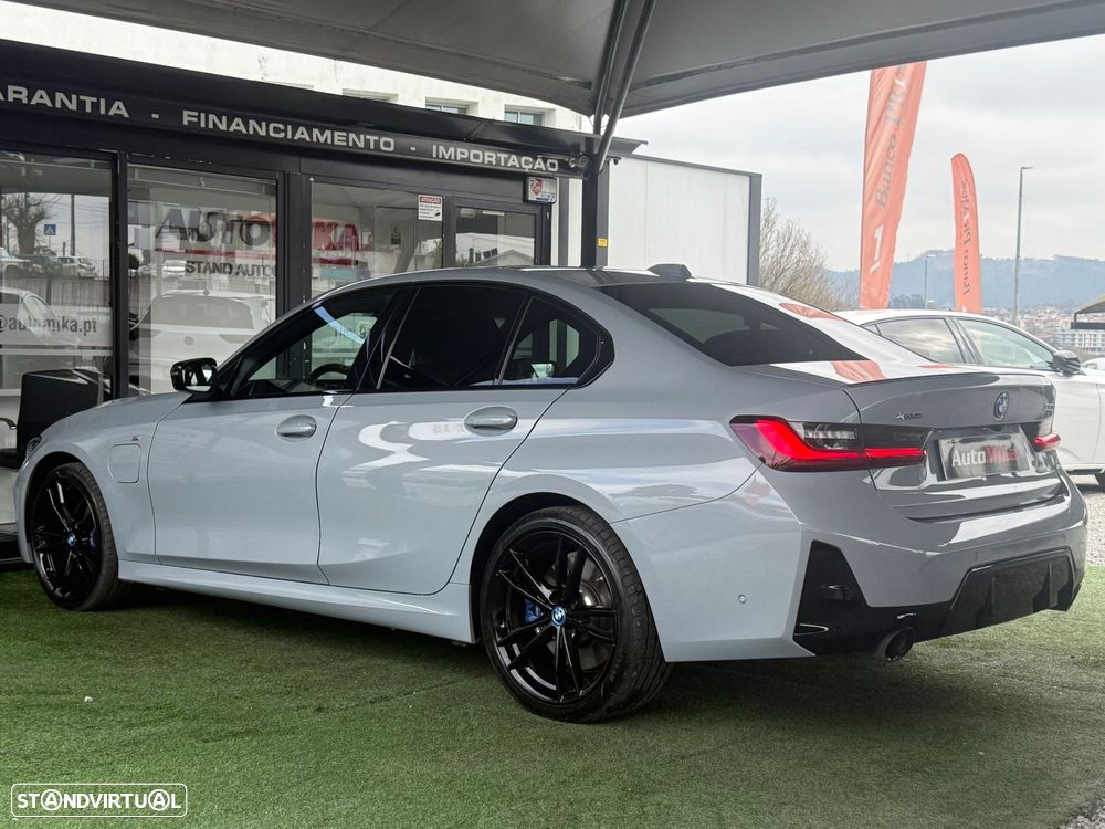BMW 330 e Pack Desportivo M Auto - 14