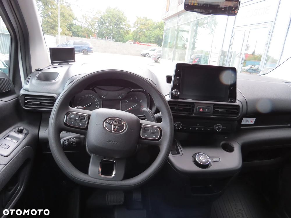 Toyota Proace City 1.2 D-4t 130KM A/t Long Brygadówka - 23