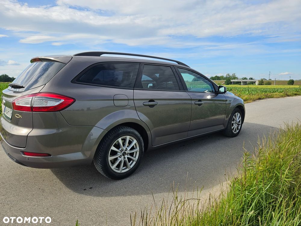 Ford Mondeo 2.0 TDCi Ghia - 9