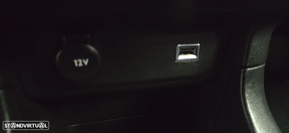 Citroën C3 1.2 PureTech Shine - 28