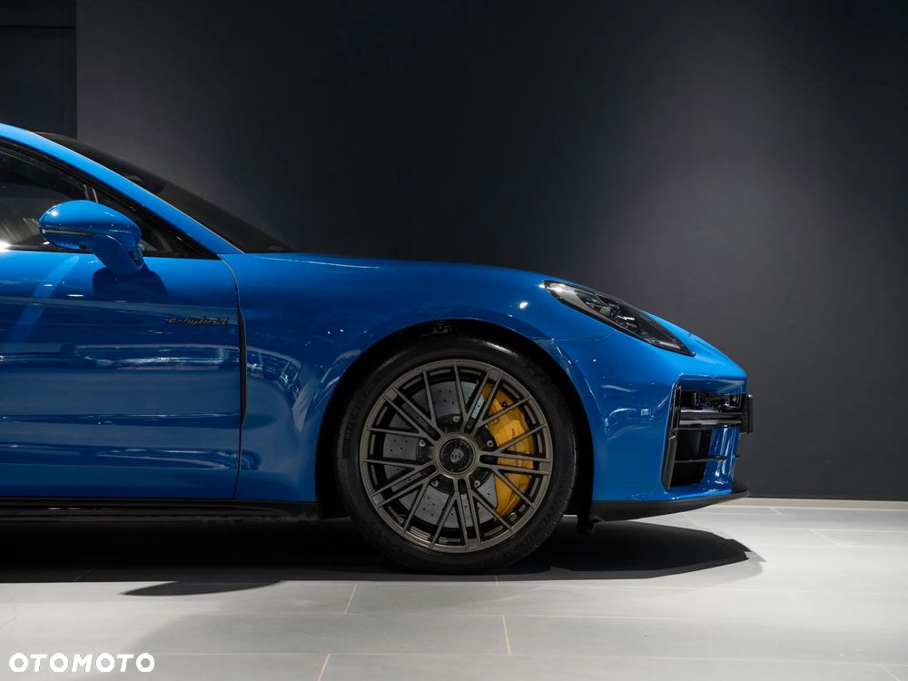 Porsche Panamera Turbo S E-Hybrid PHEV - 11