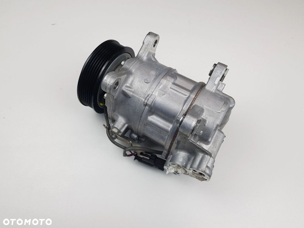 Kompresor Sprężarka klimatyzacji BMW F10 F20 F30 2.0d B47 6994082 - 5