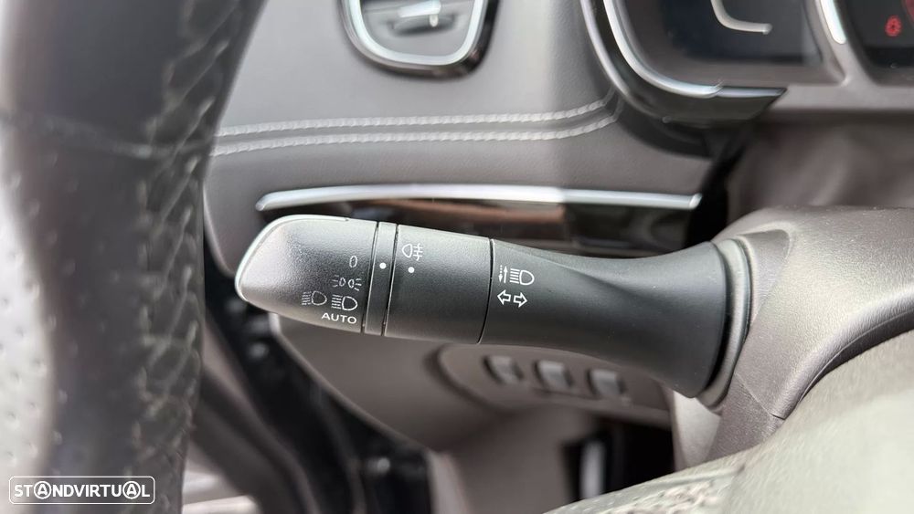 Renault Espace 1.6 dCi Initiale Paris EDC - 29