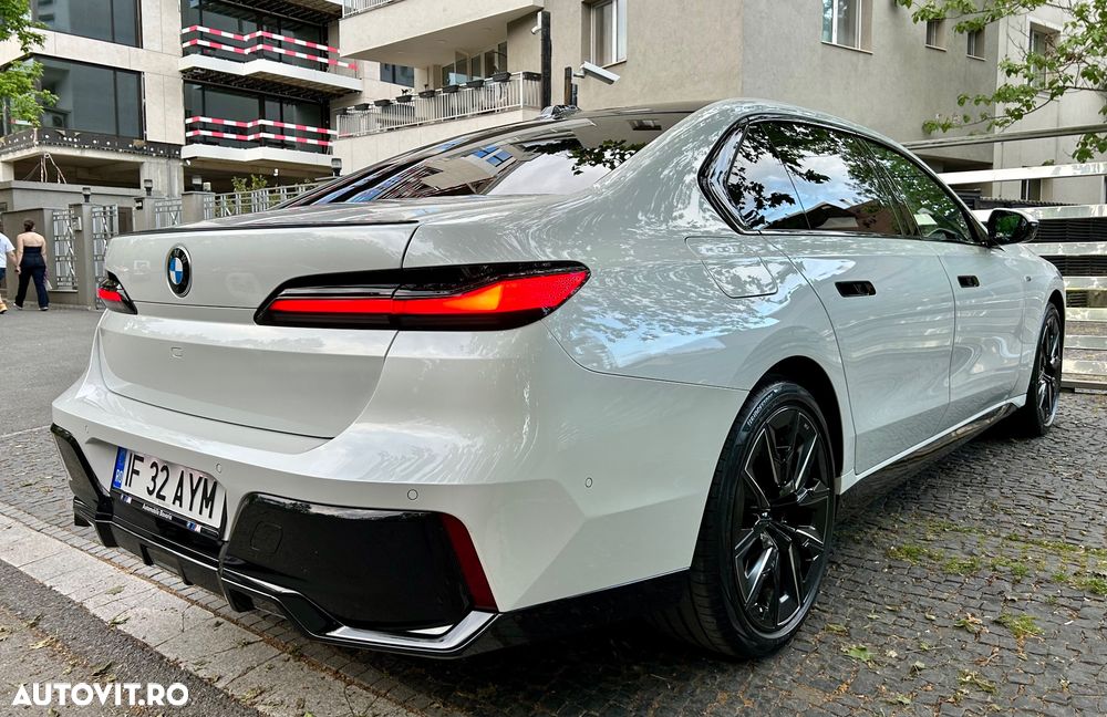 BMW Seria 7 730Ld xDrive MHEV - 6