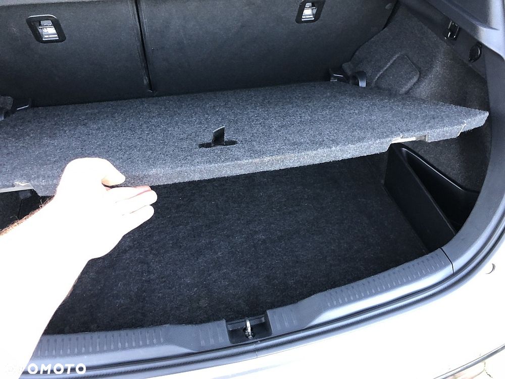 Toyota Auris 1.6 Comfort - 21