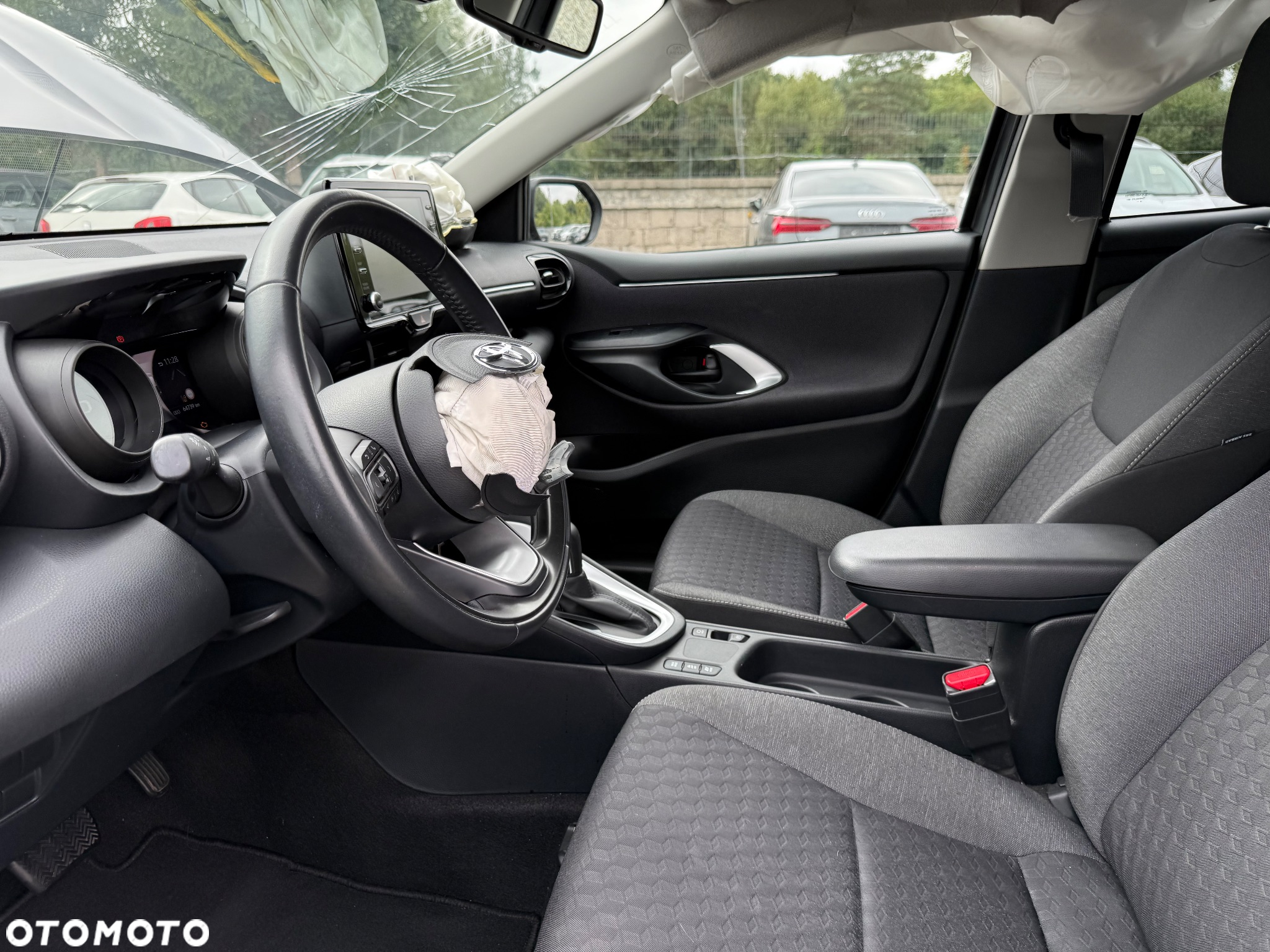 Toyota Yaris Hybrid 1.5 Executive - 23