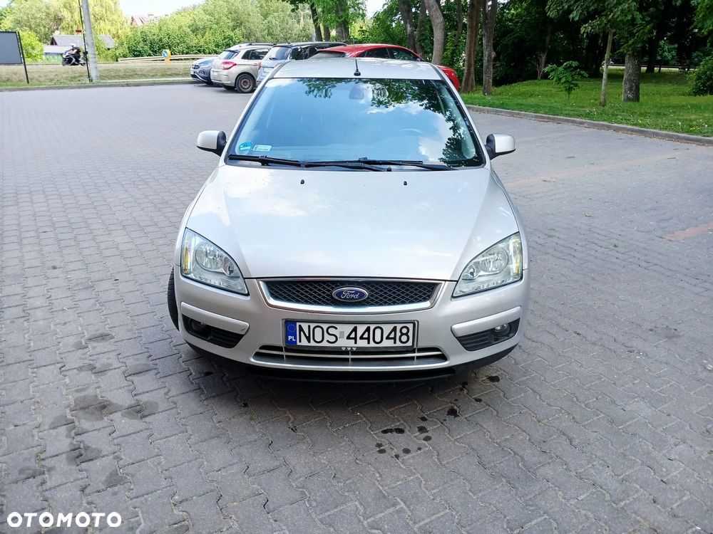 Ford Focus 1.6 TDCi DPF Ghia - 4