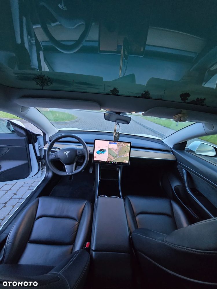 Tesla Model 3 Standard Reichweite Plus Hinterradantrieb - 10