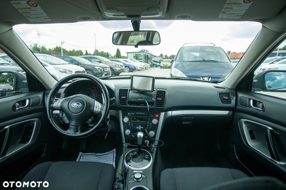 Subaru Legacy Kombi 3.0R Automatik - 3