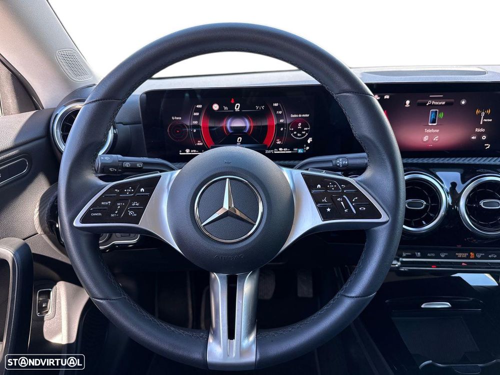 Mercedes-Benz CLA 250 - 13