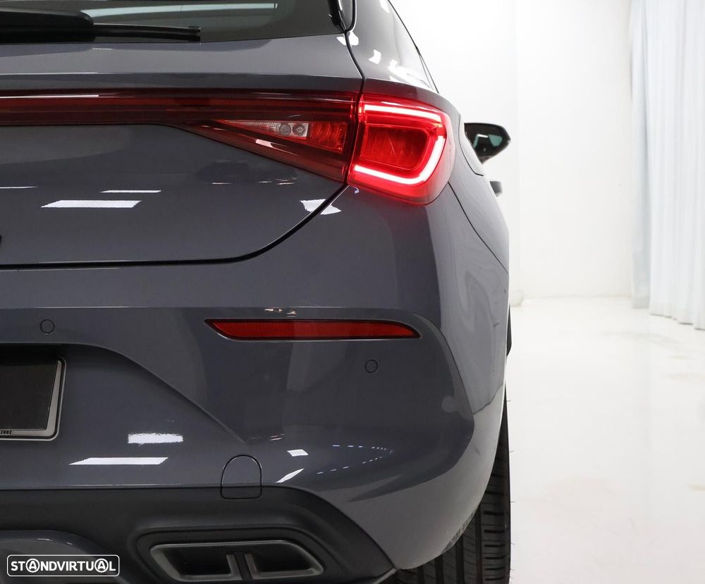 Cupra Leon 1.5 eTSI MID DSG - 33