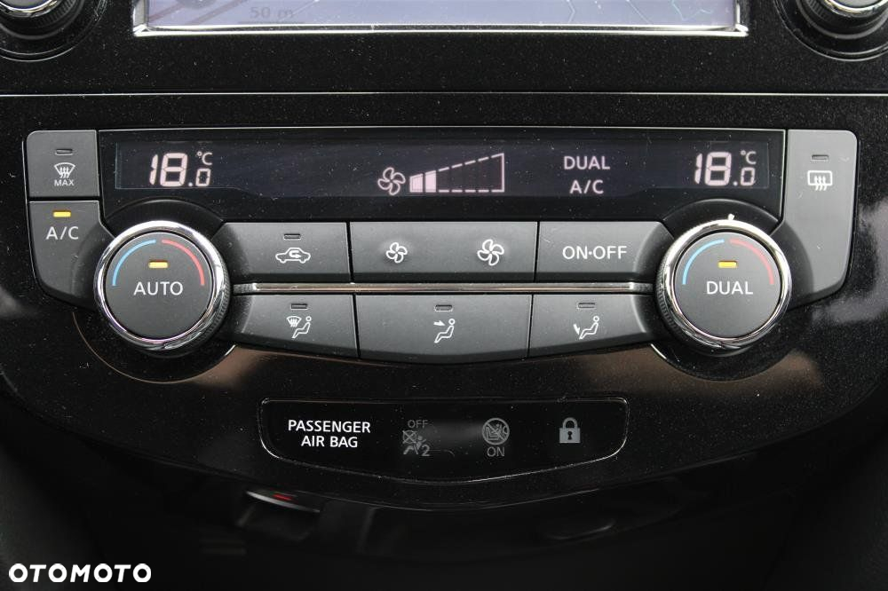 Nissan Qashqai - 25