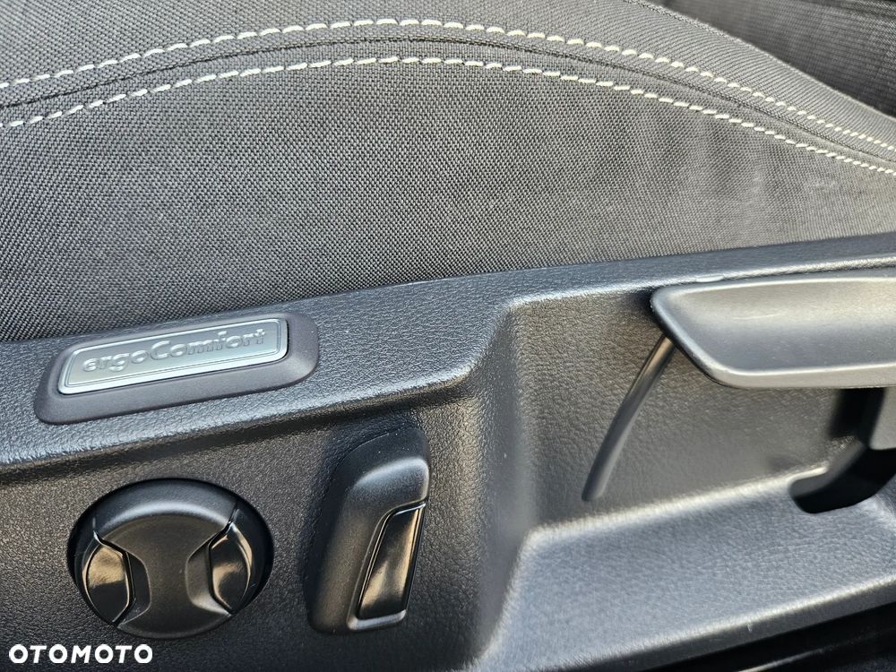Volkswagen Passat 2.0 TDI BMT Comfortline - 24