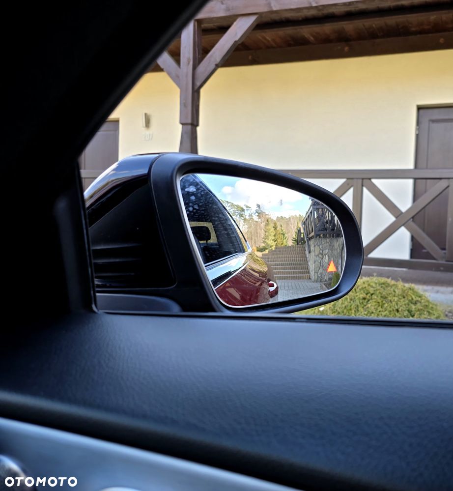 Mercedes-Benz Klasa C 220 d 4MATIC 9G-TRONIC - 39