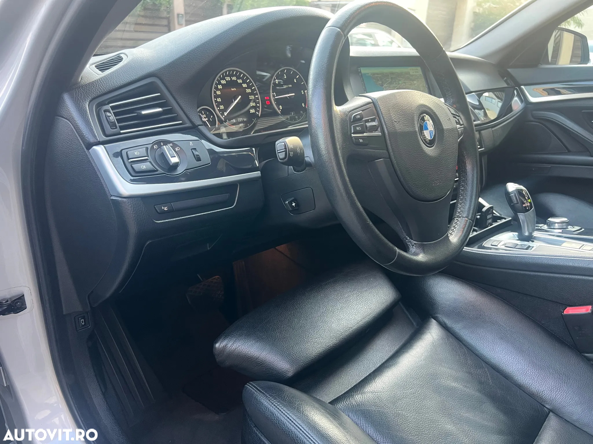 BMW Seria 5 520d - 36