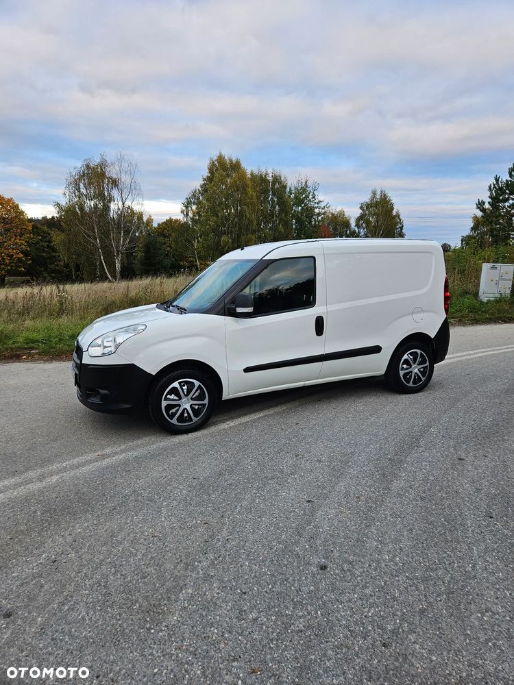 Fiat Doblo 2013 photo 2