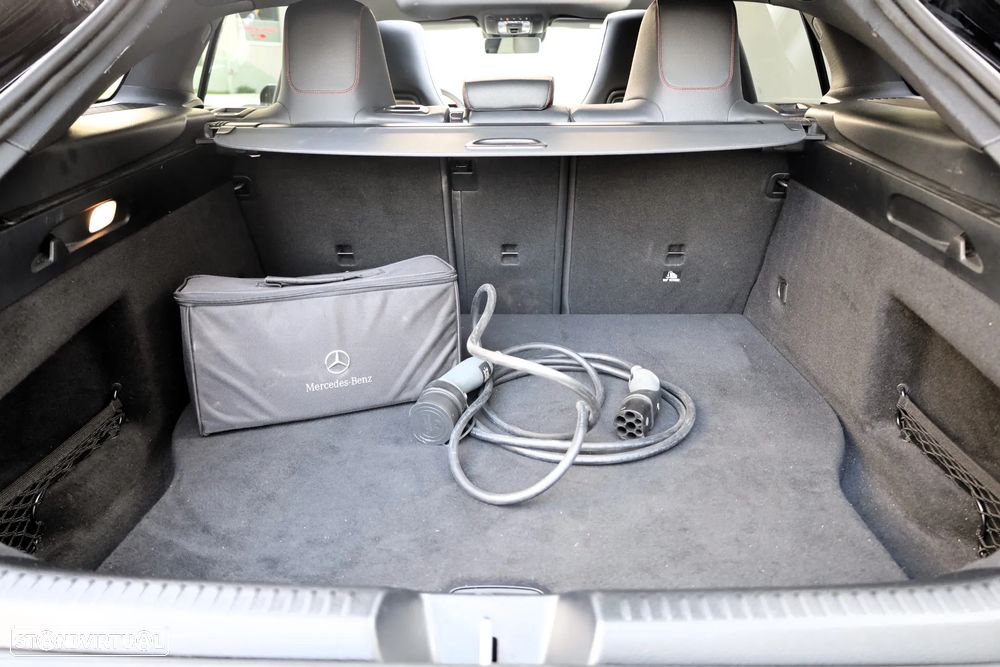 Mercedes-Benz CLA 250 e Shooting Brake AMG Line - 15