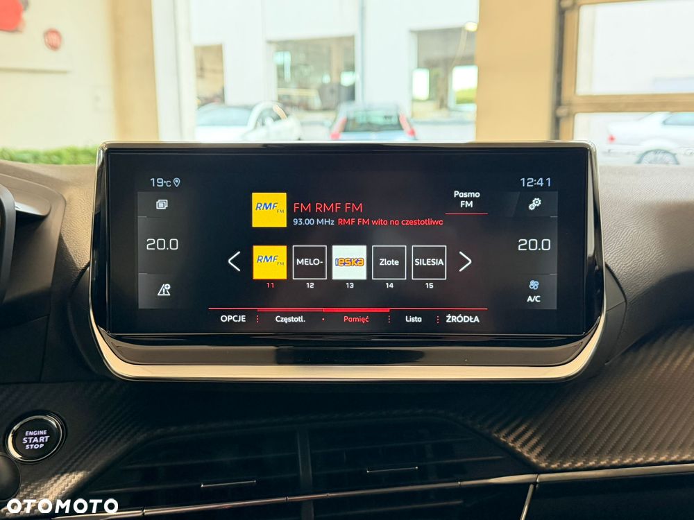 Peugeot 2008 1.2 PureTech Allure Pack S&S - 20