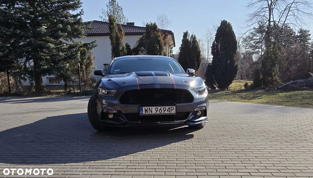 Ford Mustang - 1