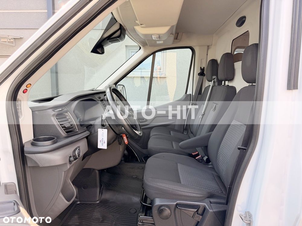 Ford Transit - 25