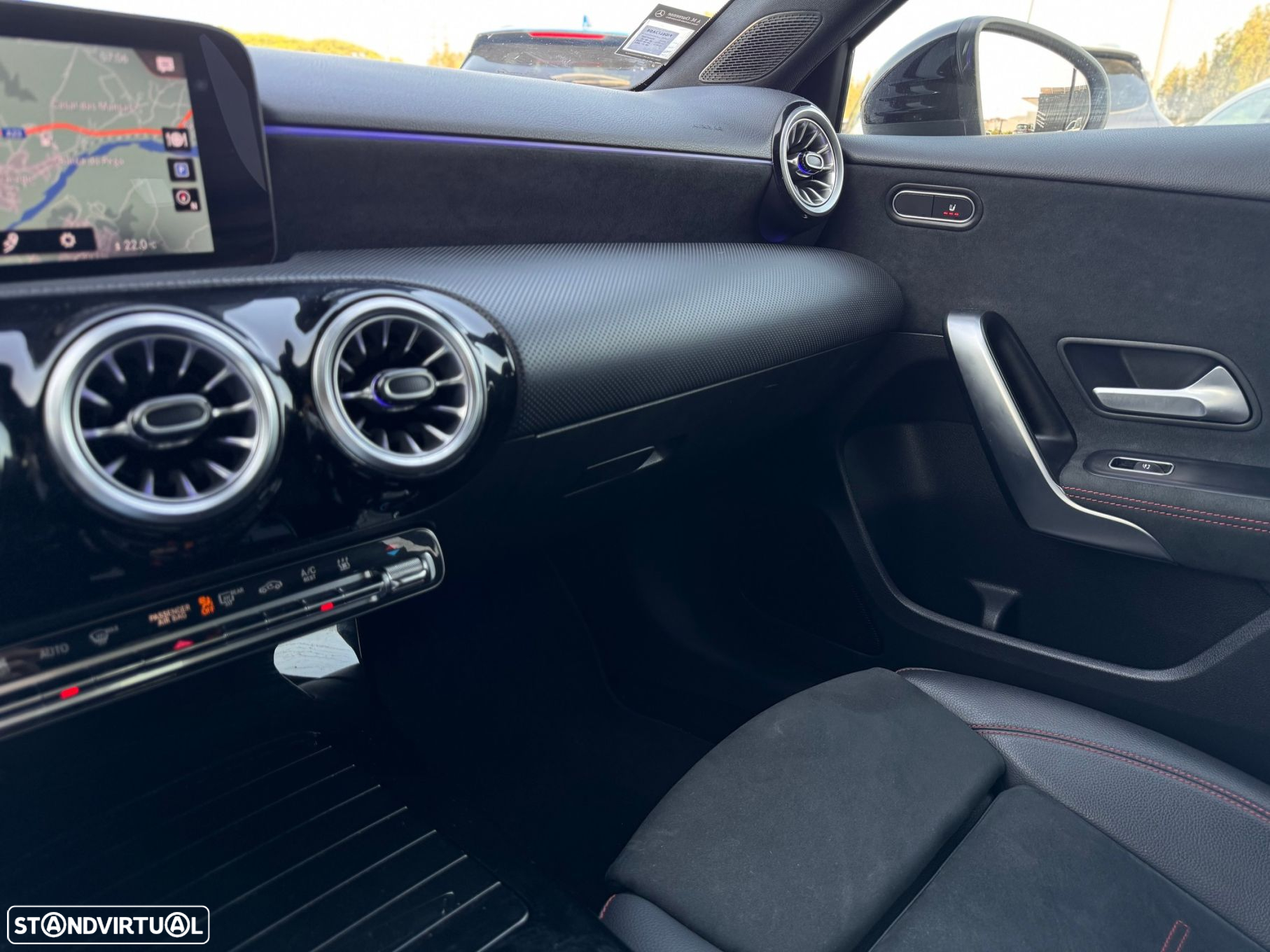 Mercedes-Benz A 250 e AMG Line - 25