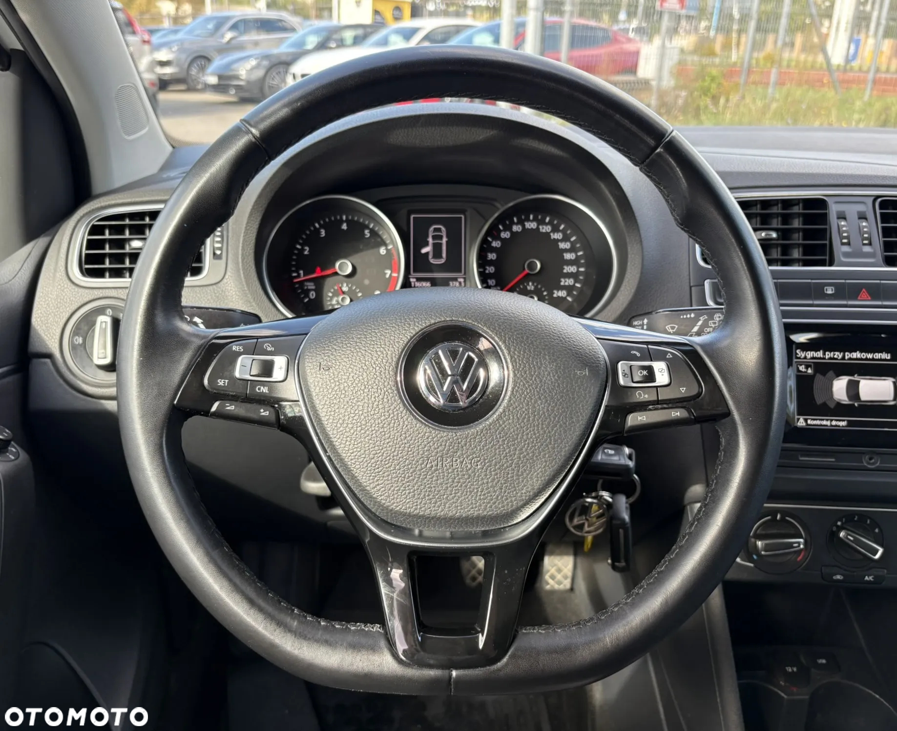 Volkswagen Polo 1.0 Comfortline - 12