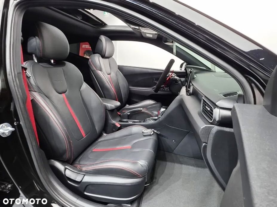 Hyundai Veloster - 9