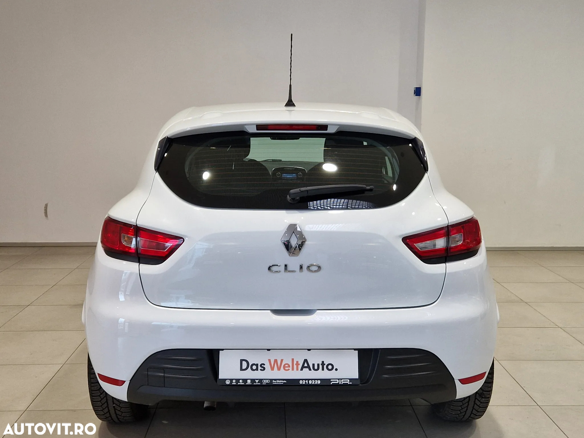 Renault Clio - 8