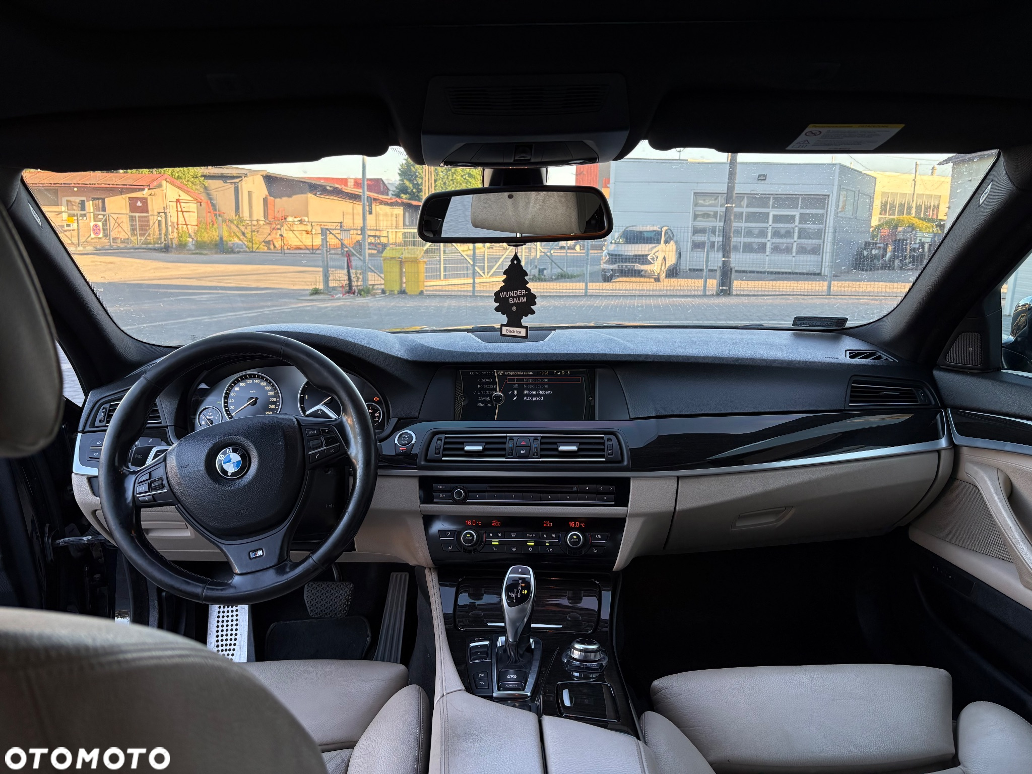 BMW Seria 5 530d xDrive - 10