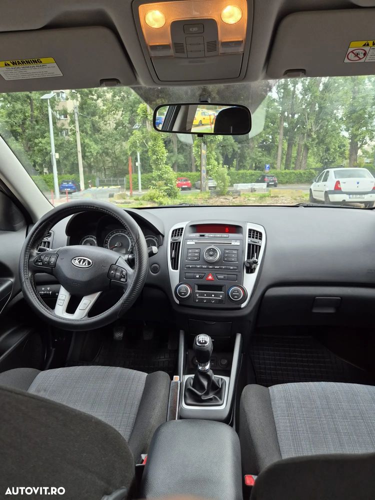 Kia Ceed 1.4 CVVT Attract - 8