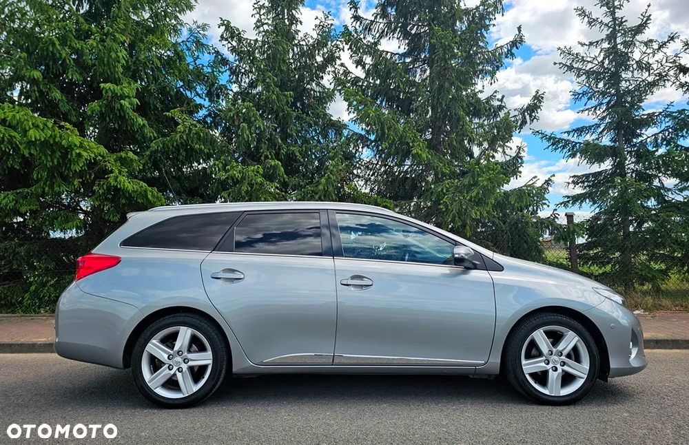 Toyota Auris 1.6 Prestige - 5